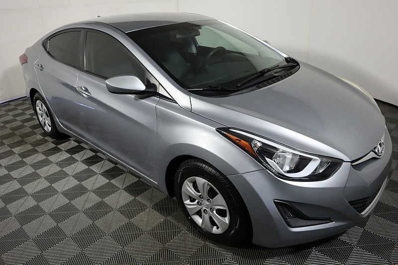 Used 2016 Hyundai Elantra SE with VIN 5NPDH4AE6GH787299 for sale in Zanesville, OH