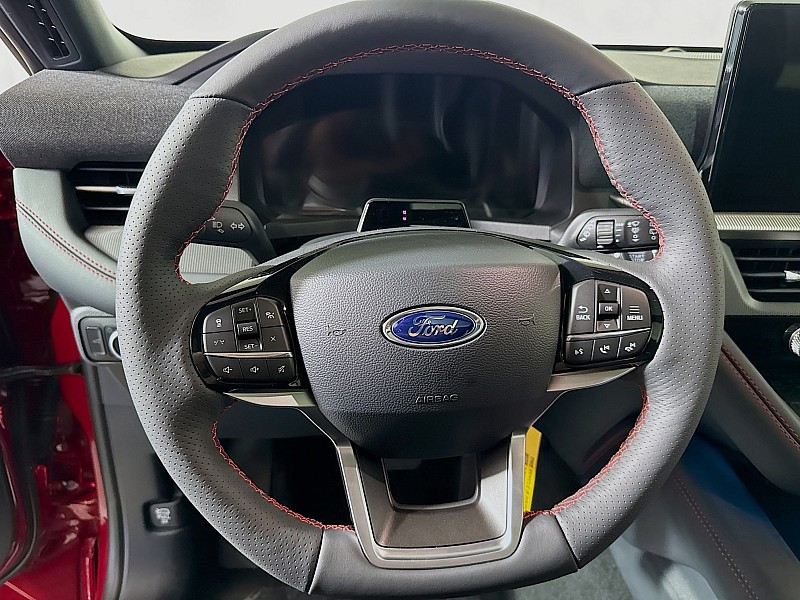 2025 Ford Explorer ST-Line - Photo 12