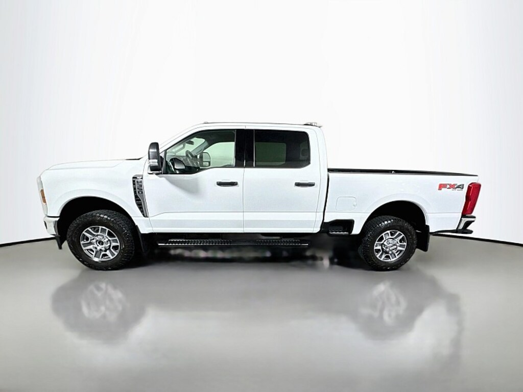 Used 2025 Ford Super Duty F-350 4WD XLT Full Size Truck