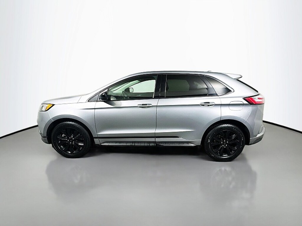 Used 2022 Ford Edge SE Compact SUV