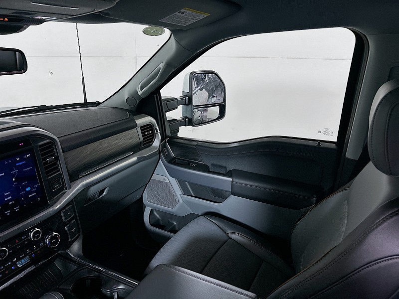 2025 Ford F-150 Lariat - Photo 25