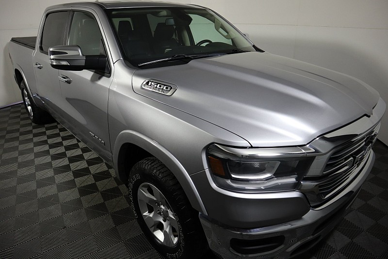 Used 2019 RAM Ram 1500 Pickup Laramie with VIN 1C6SRFRT1KN529517 for sale in Zanesville, OH