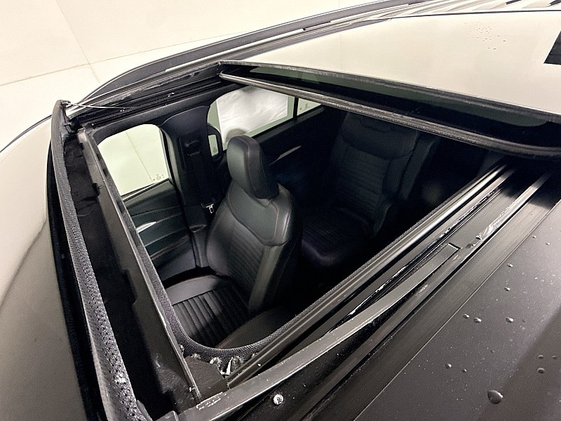 2025 Ford Explorer ST-Line - Photo 14