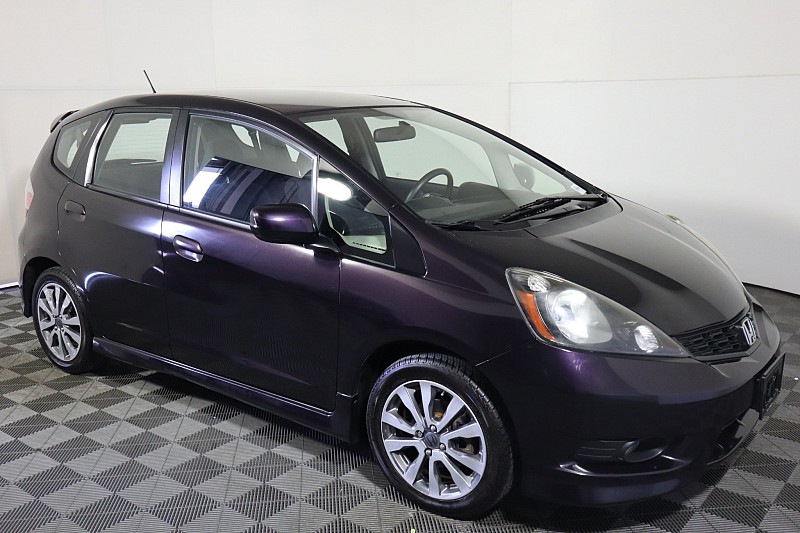 Used 2013 Honda Fit Sport with VIN JHMGE8H58DC002256 for sale in Zanesville, OH
