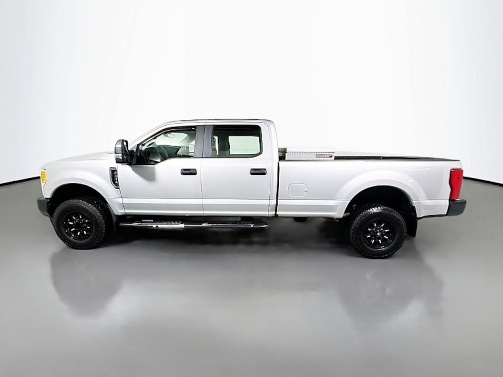 Used 2017 Ford Super Duty F-250 4WD XL Full Size Truck