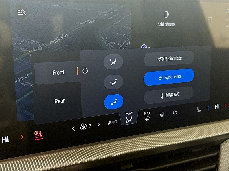 2025 Ford Explorer ST-Line - Photo 18