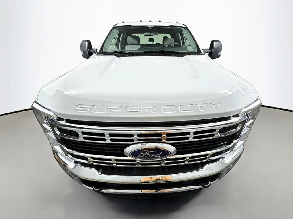 Used 2025 Ford Super Duty F-350 4WD XLT Full Size Truck