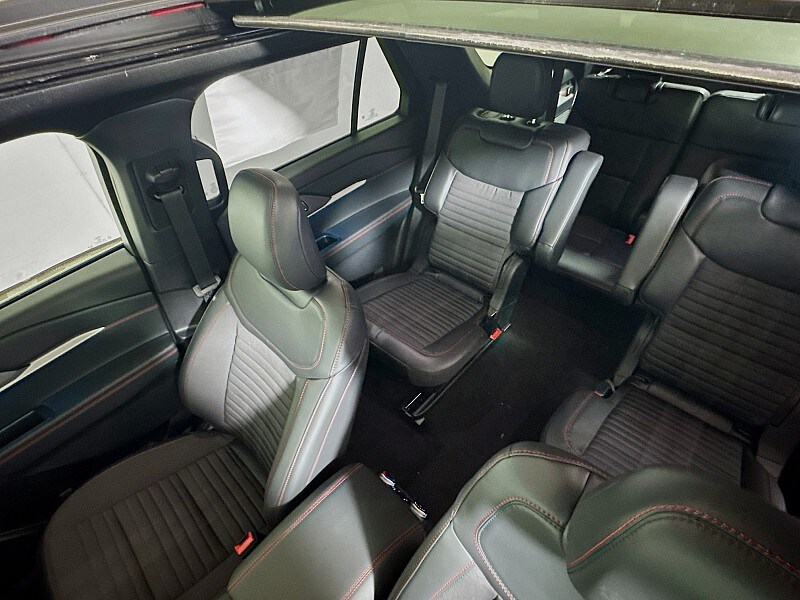 2025 Ford Explorer ST-Line - Photo 14