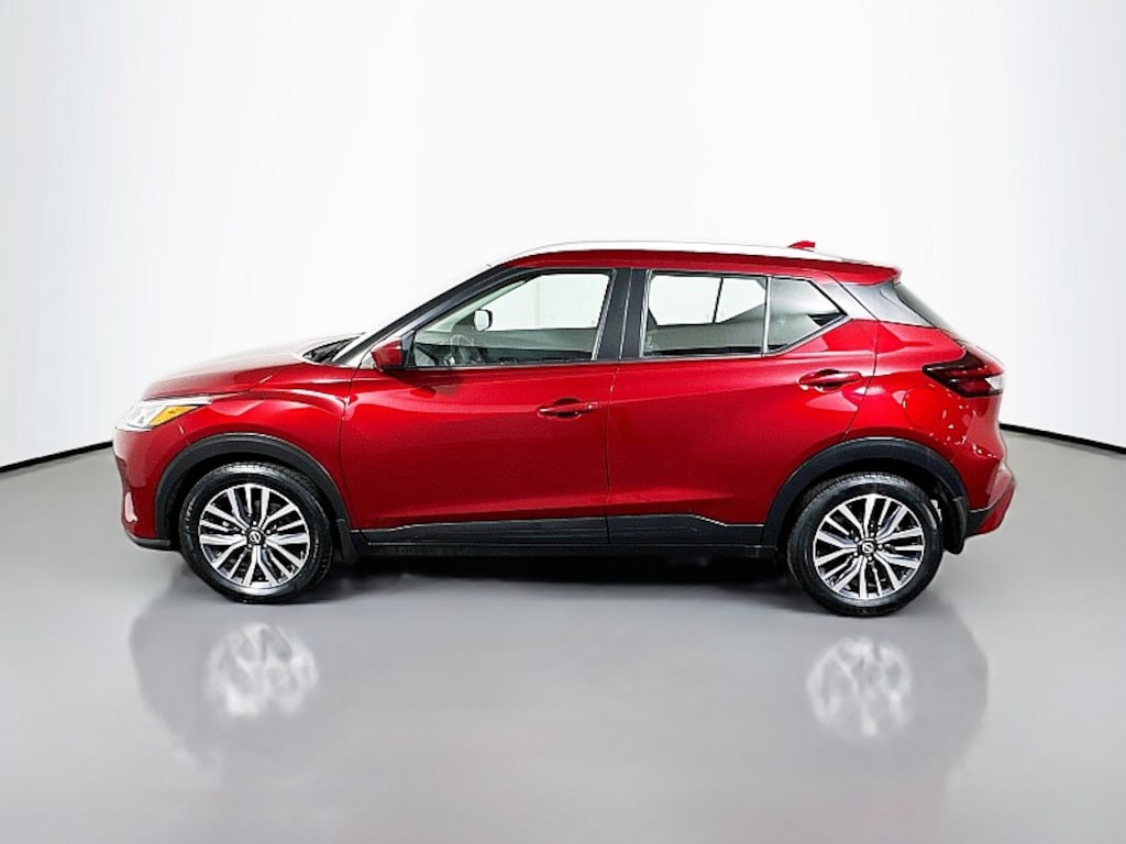 Used 2022 Nissan Kicks SV Compact SUV