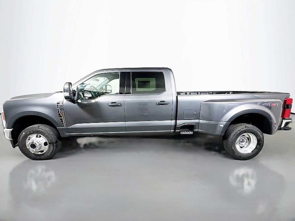 New 2026 Ford Super Duty F-350 XLT TRUCK