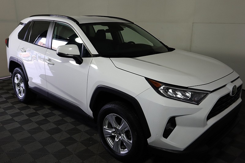 Used 2021 Toyota RAV4 XLE with VIN 2T3P1RFVXMW151903 for sale in Zanesville, OH