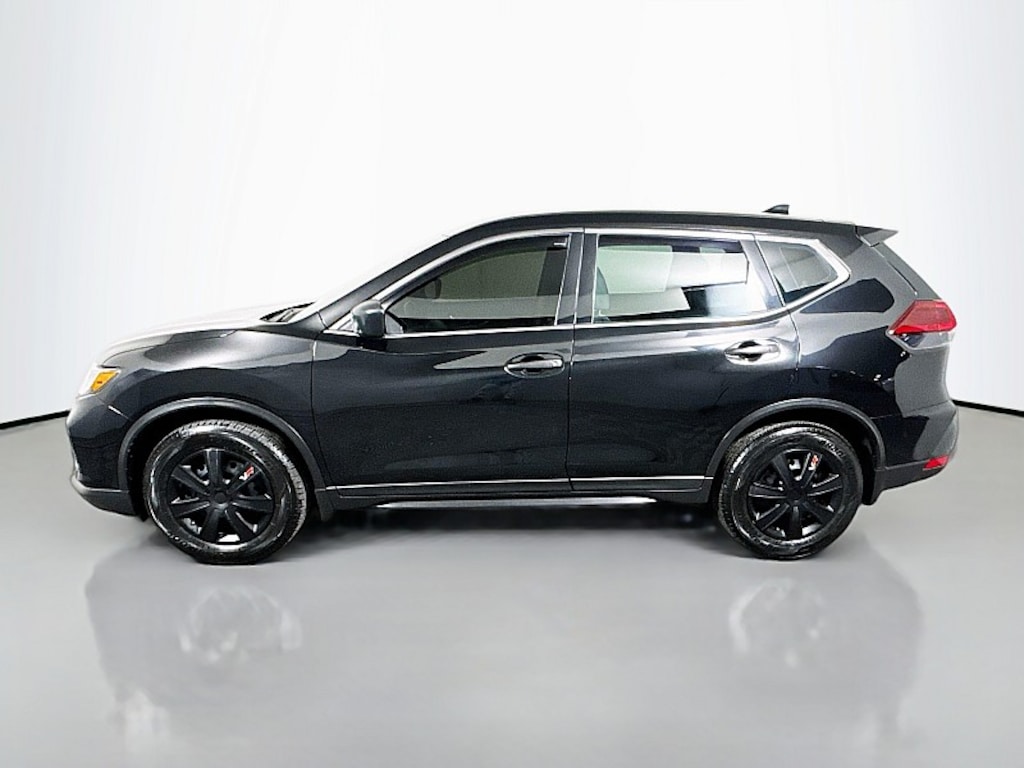 Used 2018 Nissan Rogue S Crossover SUV