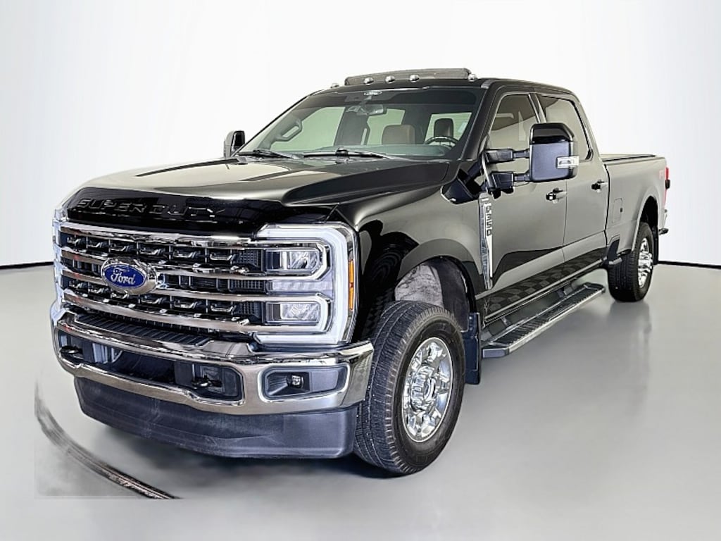Used 2024 Ford Super Duty F-350 4WD LARIAT Full Size Truck