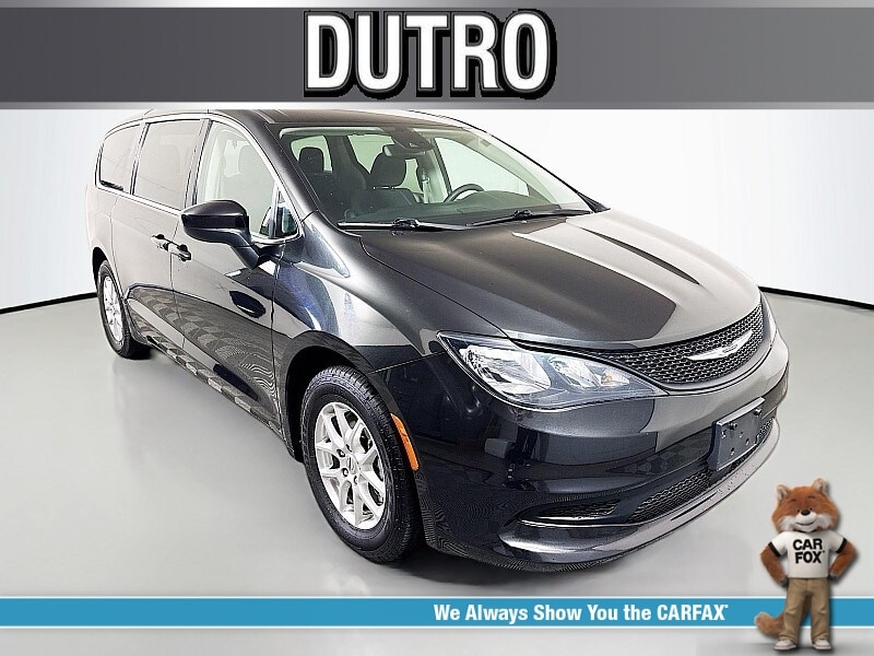 2023 Chrysler Voyager LX