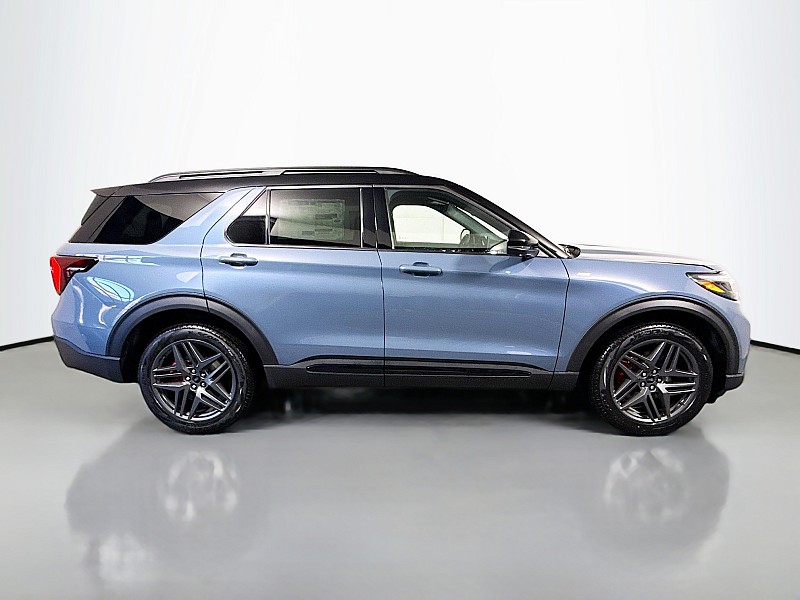 2025 Ford Explorer ST-Line - Photo 8