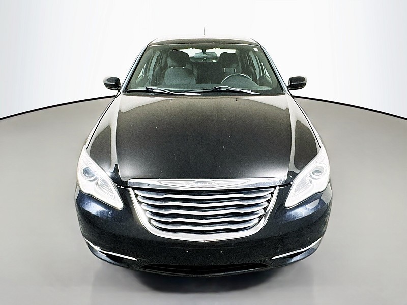Used 2013 Chrysler 200 Touring with VIN 1C3CCBBG9DN527154 for sale in Zanesville, OH