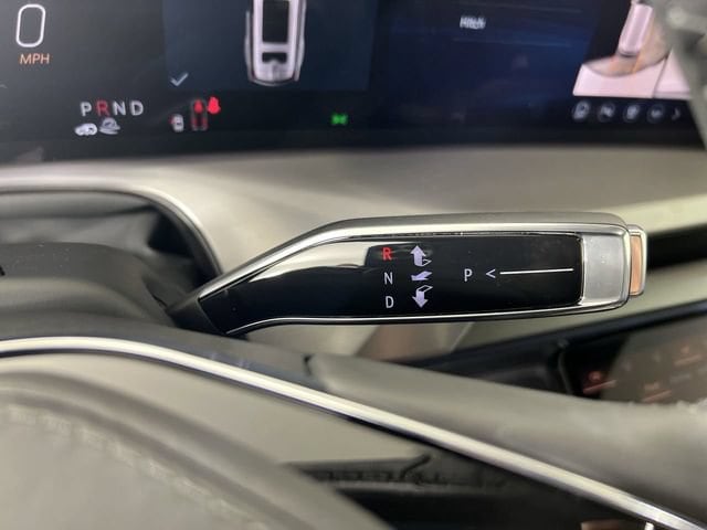 2026 Cadillac VISTIQ Premium Luxury - Photo 16