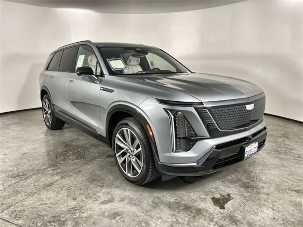 Used 2026 CADILLAC Vistiq Sport SUV