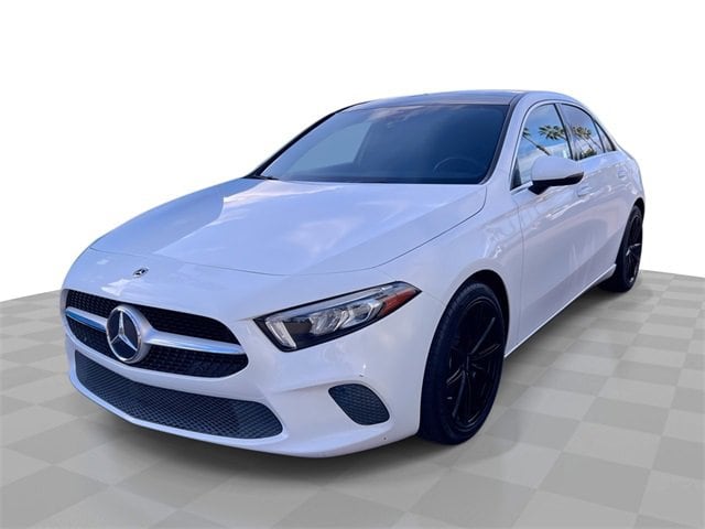 2022 Mercedes-Benz A-Class A220's photo