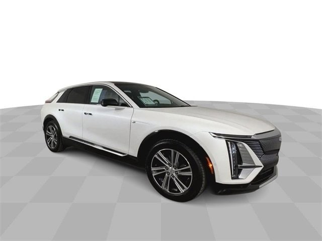 Used 2024 Cadillac LYRIQ Luxury 1 with VIN 1GYKPPRK8RZ110640 for sale in Riverside, CA