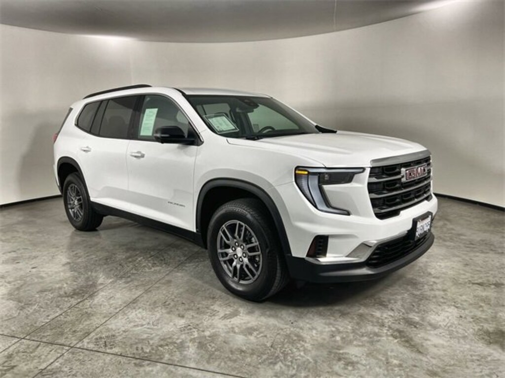 Used 2025 GMC Acadia Elevation SUV