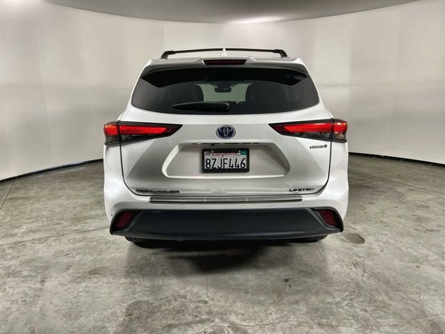 2022 Toyota Highlander Hybrid Limited photo 6