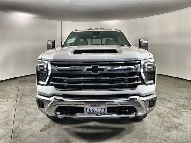 2024 Chevrolet Silverado 3500 HD LTZ DRW photo 2