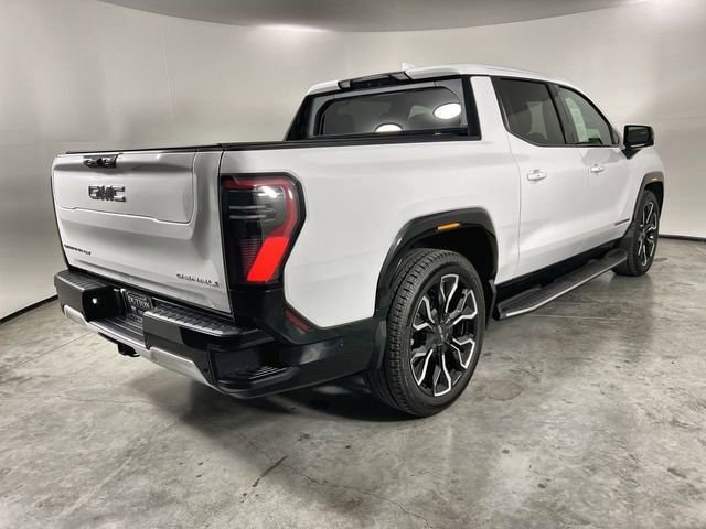 2025 GMC Sierra EV Max Range Denali photo 3