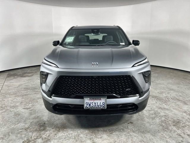 2026 Buick Enclave Sport Touring photo 2