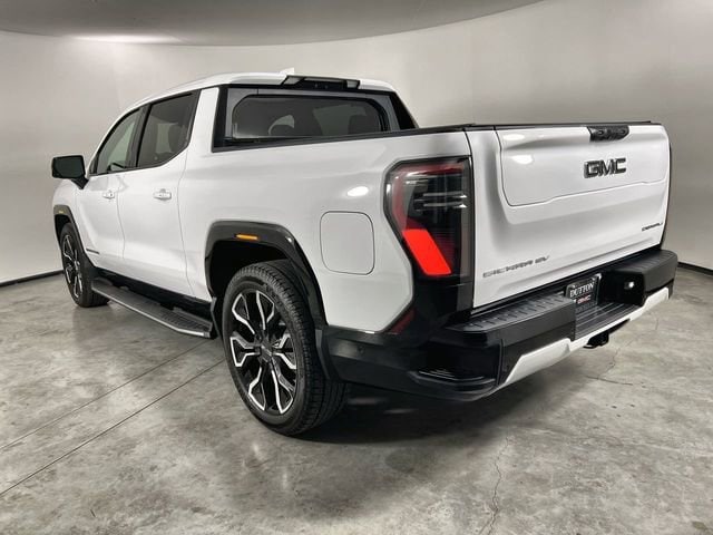 2025 GMC Sierra EV Max Range Denali photo 5