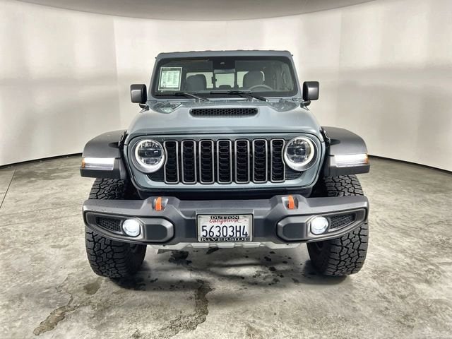 2025 Jeep Gladiator Mojave 4x4 photo 2