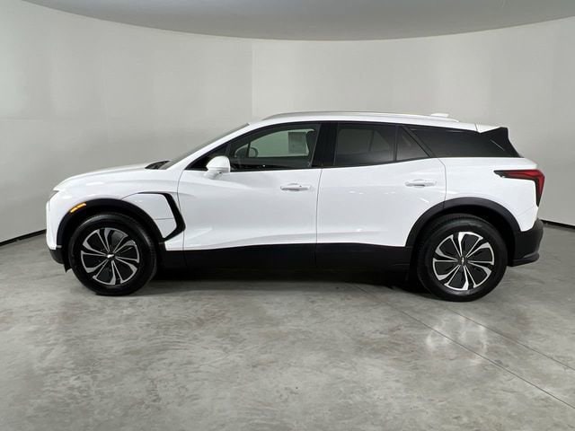 2024 Chevrolet Blazer EV LT photo 4