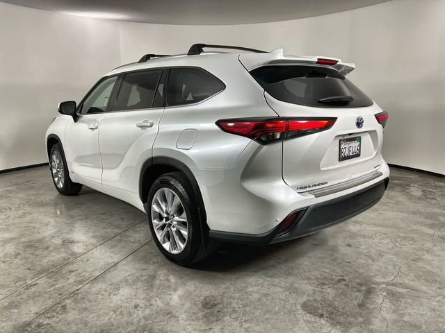 2022 Toyota Highlander Hybrid Limited photo 5