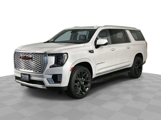 2023 GMC Yukon Denali AWD's photo
