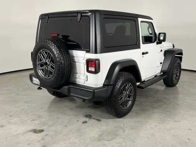 2022 Jeep Wrangler Sport 4x4 photo 3