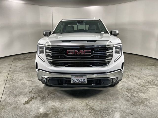 2026 GMC Sierra 1500 SLT photo 2