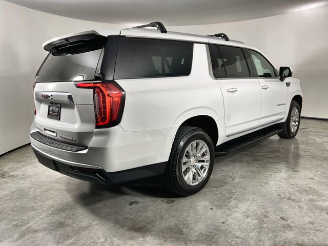 2023 GMC Yukon XL Denali photo 3