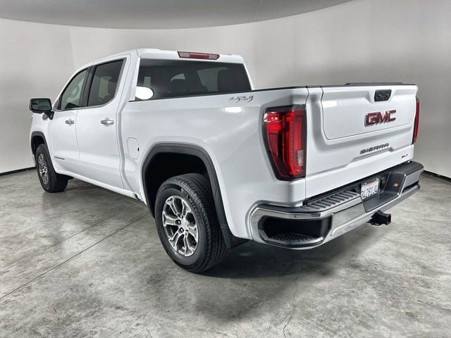 2026 GMC Sierra 1500 SLT photo 5