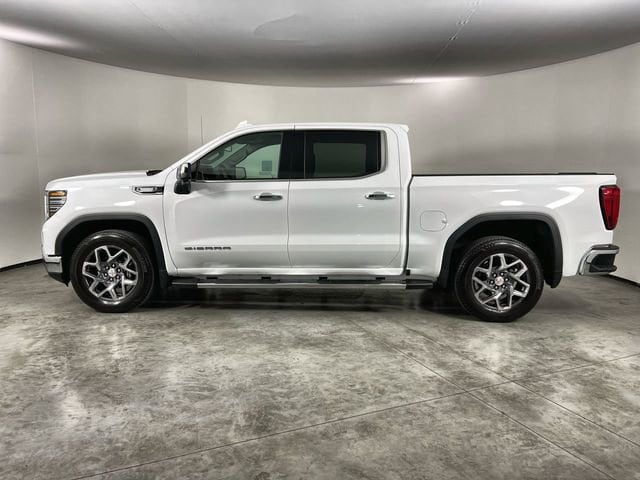 2026 GMC Sierra 1500 SLT photo 4