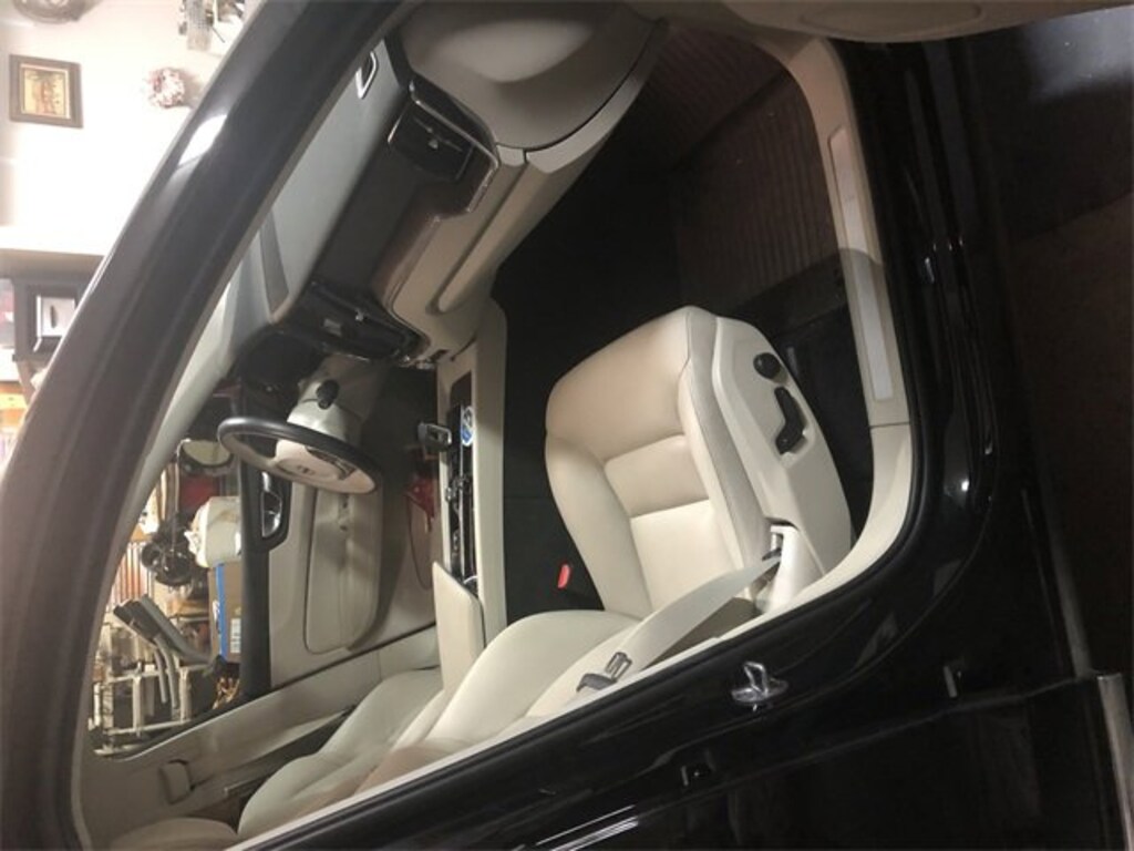 Used 2022 Volvo XC60 Recharge Plug-In Hybrid T8 Inscription Expression SUV