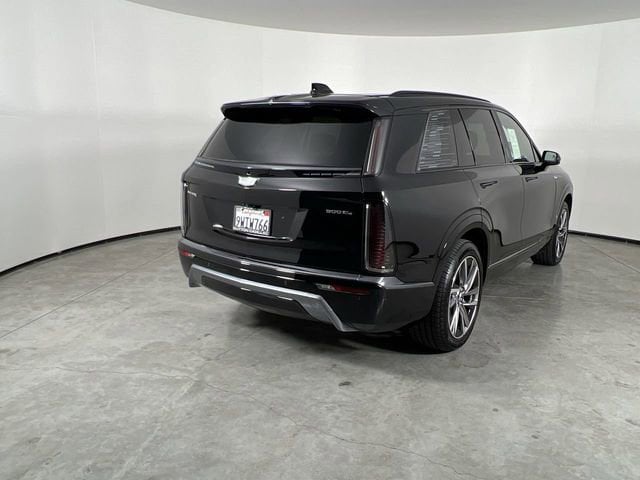 2026 CADILLAC VISTIQ Sport photo 3