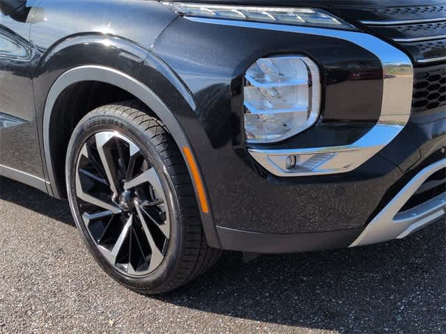 Thumbnail: 2024 Mitsubishi Outlander - 11