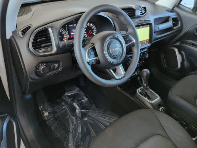 Thumbnail: 2023 Jeep Renegade - 10