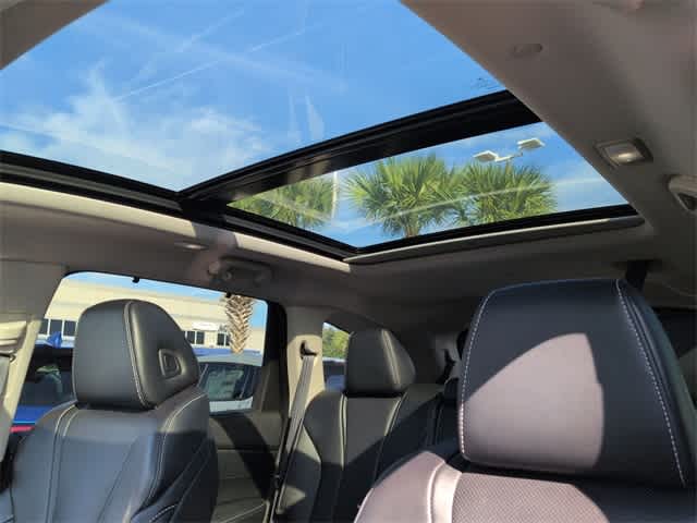 Thumbnail: 2022 Acura MDX - 21