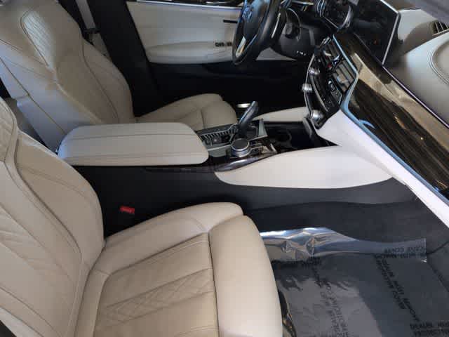 Thumbnail: 2018 BMW 5 Series - 24