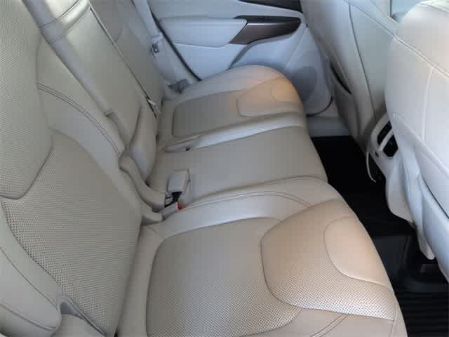 Thumbnail: 2019 Jeep Cherokee - 22