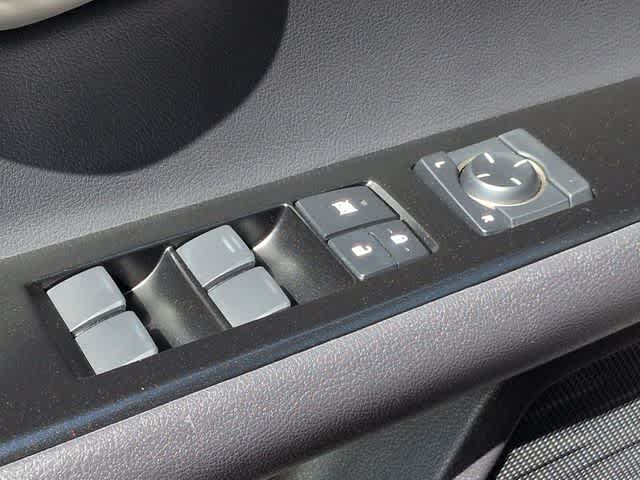 Thumbnail: 2023 Lexus UX - 40