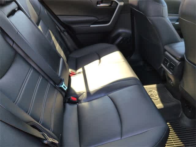 Thumbnail: 2022 Toyota RAV4 - 22