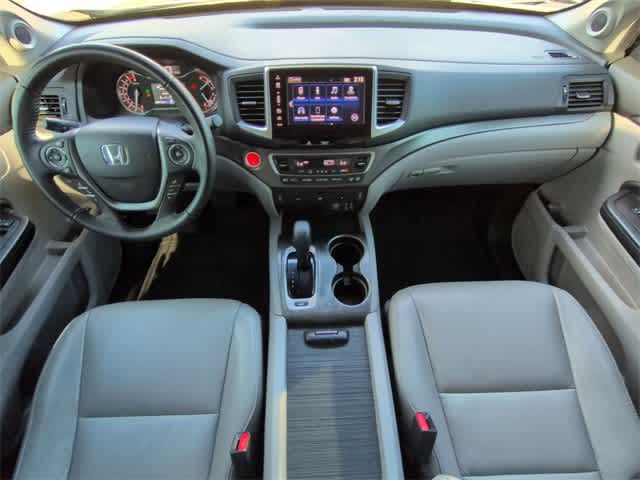 Thumbnail: 2017 Honda Pilot - 16