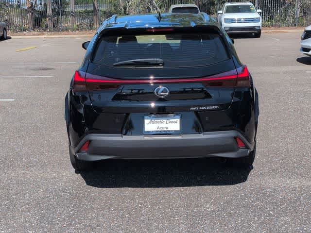 Thumbnail: 2023 Lexus UX - 7